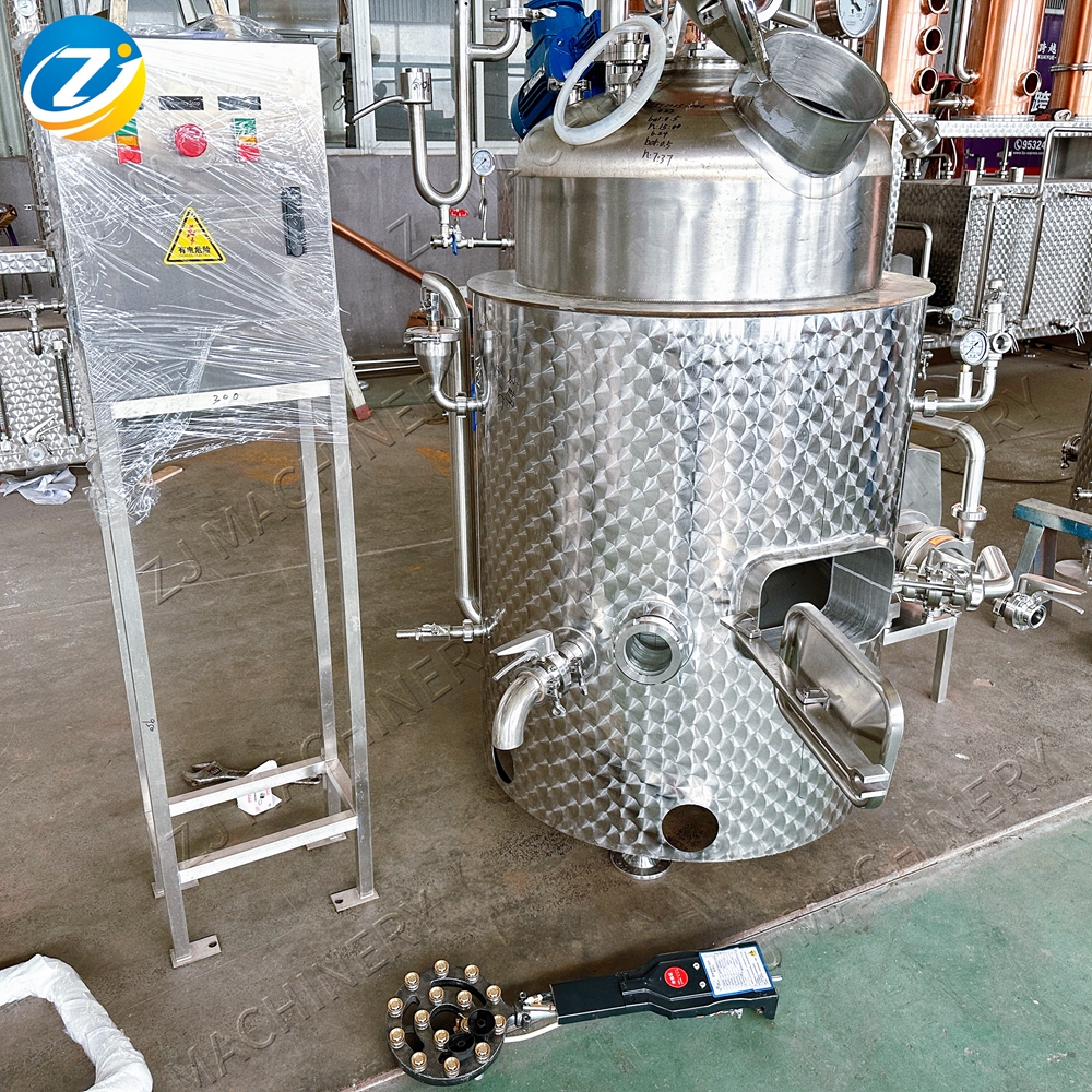 200L_stainless_distilling_equipment.JPG